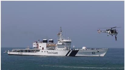 ഇന്ത്യന് കോസ്റ്റ് ഗാര്ഡില് മികച്ച ശമ്പളത്തോടുകൂടി ജോലി; 10, പ്ലസ്ടുകാര്ക്ക് അപേക്ഷിക്കാം