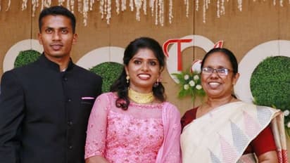 ടിന്റു ലൂക്കയുടെ മനസ്സമ്മതം കഴിഞ്ഞു, ആശംസയുമായി ആരോഗ്യമന്ത്രി