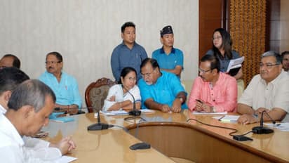 নববর্ষে কাশ্মীরি শাল, মন্ত্রী- আমলাদের উপহার দিতেই ১২ লক্ষ খরচ বীরভূমে