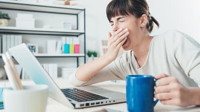 ഒരു കാരണവുമില്ലാതെ ക്ഷീണം, രാത്രി ഉറക്കമില്ലായ്മ; ശ്രദ്ധിക്കാതെ പോകുന്ന ലക്ഷണങ്ങളുടെ പിന്നില്‍...