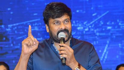 చిరు 'లూసిఫర్' రీమేక్ కి డైరక్టర్ అతనేనా..?