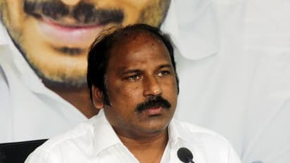 చంద్రబాబుపై గవర్నర్ కు ఫిర్యాదు... బర్తరఫ్ చేయాలని డిమాండ్: వైసిపి ఎమ్మెల్యే