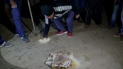 মধ্যরাতে আমবাগানে ভয়াবহ বিস্ফোরণ, আতঙ্ক ছড়াল মালদহে