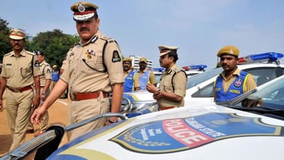 కంప్లయింట్ ఇవ్వడానికి స్టేషన్కు వెళ్లక్కర్లేదు: హైదరాబాద్ పోలీసుల కొత్త ప్రయోగం