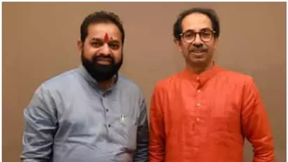 മറാത്തിക്ക് പകരം ഇംഗ്ലീഷ്; ഔദ്യോഗിക രേഖ കീറിയെറിഞ്ഞ് ശിവസേന എംഎൽഎ