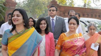 கொத்தாக தூக்க நினைச்ச பாஜக... கெத்தாக நீதிமன்றத்தில் தடை வாங்கிய கார்த்தி சிதம்பரம்..!