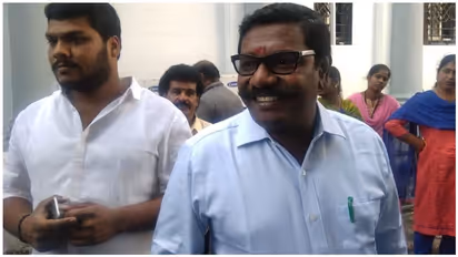 உண்மையை சொன்ன திரௌபதி படம்... வரிந்து கட்டி வக்காளத்து வாங்கும் கருணாஸ்..!