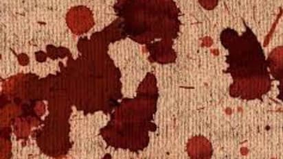 കണ്ണൂരിൽ അയൽവാസിയുടെ ആക്രമണത്തിൽ അച്ഛനും മകനും കുത്തേറ്റു