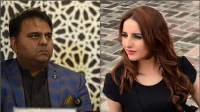 ফের ইমরান মন্ত্রিসভায় টিকটক বোমা, অশ্লীল ভিডিও-র প্রসঙ্গ উঠতেই থাপ্পর পাক মন্ত্রীর, দেখুন