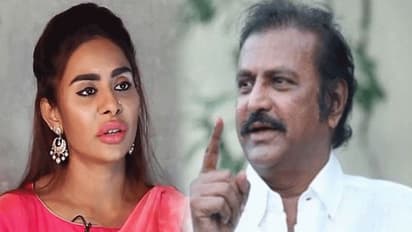 మోహన్ బాబుతో కలిపి ఇద్దరినీ ఏకేసిన శ్రీరెడ్డి!