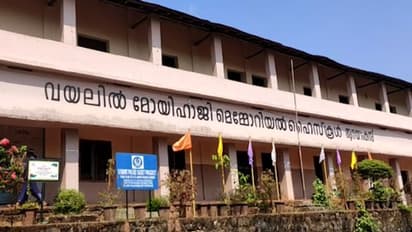 കോഴിക്കോട് ഒരു സ്കൂളിലെ 176 പേര്ക്ക് പനി ബാധിച്ചു; രക്തസാമ്പിളുകൾ വിദഗ്ദ്ധ പരിശോധനയ്ക്ക്