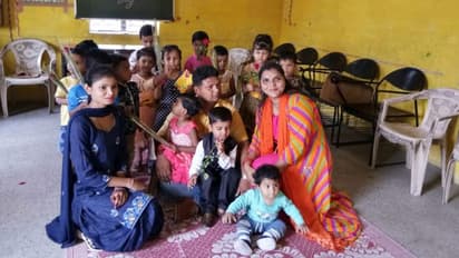 വെറുംകൈകളാല് മലം കോരുന്ന ആ മനുഷ്യര്ക്ക് ഇവര് ദൈവങ്ങളാണ്!