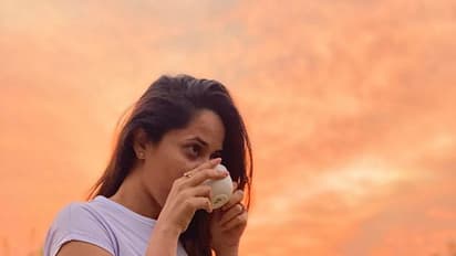 నడుము అందాలతో మత్తెక్కిస్తోన్న యాంకర్ అనసూయ!