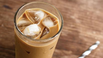 കോള്‍ഡ് കോഫി ഇങ്ങനെ തയ്യാറാക്കി നോക്കൂ