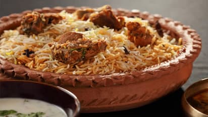 బిర్యానీలో ఇనుప తీగ.. రెస్టారెంట్ కి భారీ జరిమానా