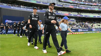 இந்தியாவுக்கு எதிரான தொடர்.. நியூசிலாந்துக்கு அணிக்கு மரண அடி.. முக்கியமான வீரர்கள் இல்லை