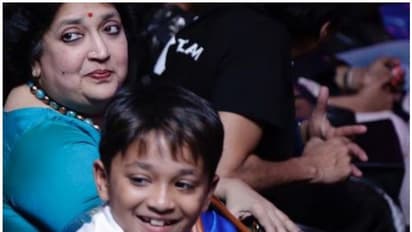 ദര്ബാറിന്റെ ആവേശം, പ്രതികരണവുമായി ലത രജനികാന്തും മക്കളും