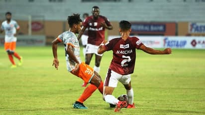 ഗോള് മഴ; പിന്നെ ചുവപ്പു കാര്ഡുകളുടെ പെരുമഴ; 8 പേരുമായി പൊരുതിയ ഗോകുലത്തിന് തോല്വി