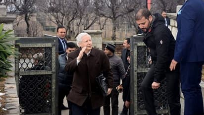 কাশ্মীরি নাগরিক সমাজের সঙ্গে সহজেই মিশে গেলেন বিদেশি দূতরা, দেখুন ছবিতে ছবিতে