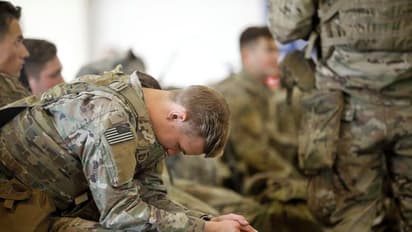 ஈரான் கொடுத்த மரண அடி, மூளை கலங்கிய அமெரிக்க ராணுவம்...!! அய்யோ... அம்மா அப்பா என அலறும் ட்ரம்ப்...!!