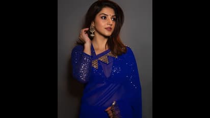 చీరకట్టులో మెహ్రీన్ అందాలు.. చూపుతిప్పుకోలేని సొగసు!