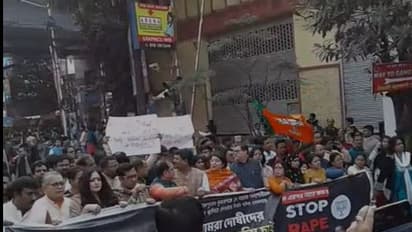 কুমারগঞ্জ গণধর্ষণকাণ্ডের প্রতিবাদ মিছিলে নির্যাতিতার নাম লেখা ফ্লেক্স, বিতর্কে রাজ্য বিজেপি