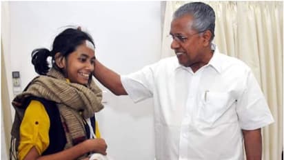 'അതവരുടെ പരിശീലനത്തിന്റെ ഭാഗമാണ്'; ഐഷി ഘോഷിനോട് പിണറായി പറഞ്ഞത്