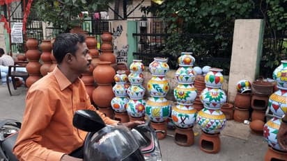 பொங்கலுக்கு தயாராகும் வண்ண வண்ண மண் பானைகள்! தூள் கிளப்பும் விற்பனை!