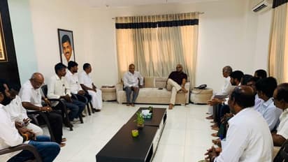 బొత్సతో రాజధాని రైతుల సమావేశం... వాటిపైనే చర్చ