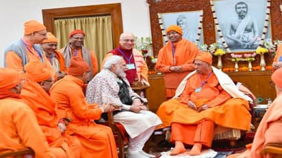 ভোগ খেয়ে বেলুড় মঠেই রাত্রিবাস, কোন শূন্যতা গ্রাস করছে প্রধানমন্ত্রীকে