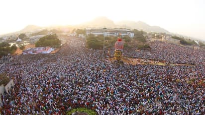 ವಿದೇಶಗಳಿಂದಲೂ ಗವಿಮಠ ಅಜ್ಜನ ಜಾತ್ರೆಯ ವೈಭವ ವೀಕ್ಷಿಸಿದ ಭಕ್ತರು