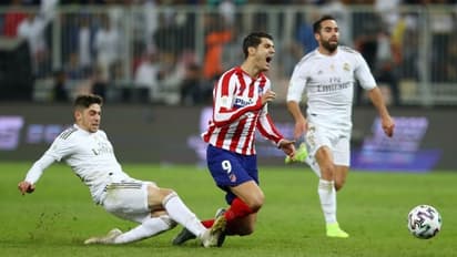 മൊറാട്ടയെ ഫൗള് ചെയ്ത് ചുവപ്പ് കാര്ഡ് കണ്ടിട്ടും വാല്വെര്ദെയെ വാഴ്ത്തി ഫുട്ബോള് ലോകം; കാരണം അതൊരു ടാക്റ്റിക്കല് ഫൗളായിരുന്നു- വീഡിയോ