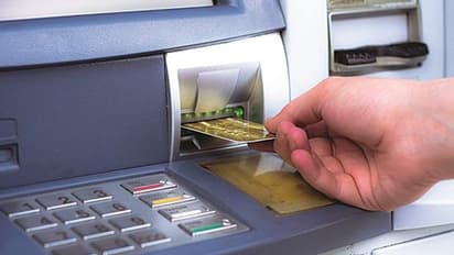 ಭಾನುವಾರ ಬಂದರೆ ಇಲ್ಲಿ ಎಟಿಎಂಗಳಿಗೂ ರಜೆ!