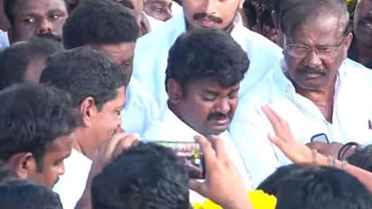 ஊரே முடங்கினாலும் ஊர் ஊராக கொரோனாவைக் கட்டுப்படுத்தினேன்... விராலிமலையில் உருகிய விஜயபாஸ்கர்!