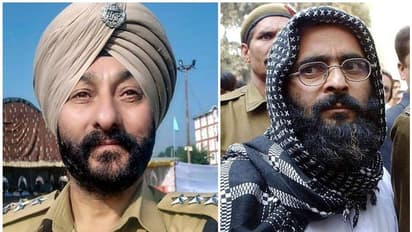 ഡി‌എസ്‌പി ദേവീന്ദർ സിംഗ്; പൊലീസ് പരിശോധനയിൽ അപ്രതീക്ഷിതമായി  കുടുങ്ങിയ  കൊമ്പൻ സ്രാവ്