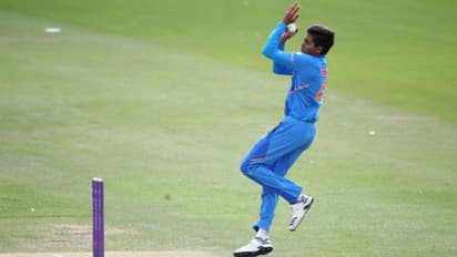 తిట్టినందుకు ప్రతీకారం: కార్తిక్ త్యాగి తర్వాతి బంతికే డేవిస్ ఔట్