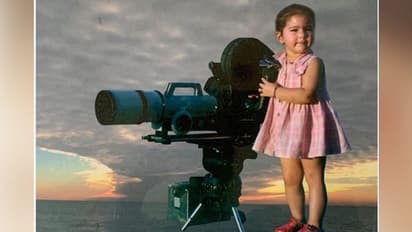 এই কন্যা এখন বলিউডের সারা জাগানো মুখ, চিনে নিন এই স্টারকিডকে