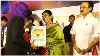 பொங்கல் விழாவில் கூட பாயம்மாவை கூப்பிட்டுத்தான் வாழ்த்து சொல்வீங்களா..?  சர்ச்சைக்குள் சிக்கிய மு.க.ஸ்டாலின்..!