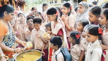 இனி கைரேகை வைத்தால்தான் சாப்பாடு..!! சத்துணவு திட்டத்திற்கு வருகிறது புதிய கட்டுப்பாடு...!!