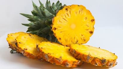 শীতের খামখেয়ালিপনার কাশি সারাতে ম্যাজিকের মতো কার্যকরী আনারস, আজই ট্রাই করুন