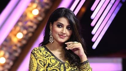 திருமணத்திற்கு பிறகும் குறையாத அழகு... புன்னகை அரசி சினேகாவின் பட்டாஸ் கிளப்பும் புகைப்பட தொகுப்பு...!