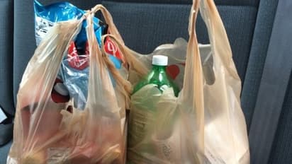 ব্যবহার করা যাবে না নিষিদ্ধ প্লাস্টিক ব্যাগ, কড়া অভিযান রায়গঞ্জ পুরসভার