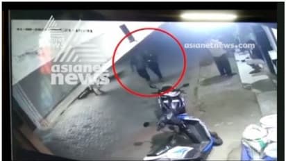 കളിയിക്കാവിള കൊലപാതകം: ഇജാസ് പാഷയ്ക്ക് കൊലയില്‍ പങ്കെന്ന് സ്ഥിരീകരണം, വെടിവെപ്പിന് തൊട്ടുമുമ്പുള്ള ദൃശ്യങ്ങള്‍ പുറത്ത്