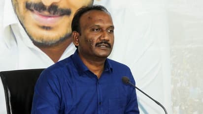 పర్చూరుకు ఆమంచి , కరణానికి లైన్ క్లియర్... చీరాల వైసీపీని సెట్ చేసిన జగన్