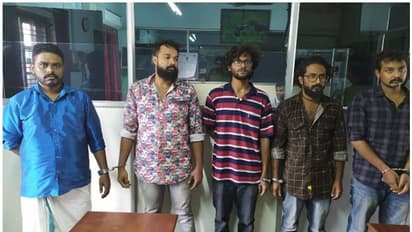 ആനക്കൊമ്പ് വില്പന: കൊച്ചിയിൽ അഞ്ച് പേര് അറസ്റ്റില്; പിടികൂടിയത് ഇടപാടുകാരെന്ന വ്യാജേന എത്തി