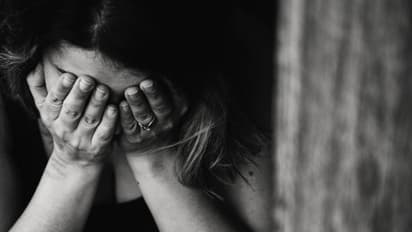 അയാൾ ജോലി നൽകാമെന്ന് പറ‍ഞ്ഞ് ചതിച്ചു, നാലുപേര്‍ ചേർന്ന് കൂട്ടബലാത്സം​ഗം ചെയ്തു, അവരിൽ നിന്ന് രക്ഷപ്പെടാനായി പെൺകുട്ടി ചെയ്തതു...