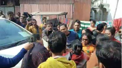 নাগরিকত্ব আইনের প্রচারে গিয়ে বিক্ষোভের মুখে কেন্দ্রীয় মন্ত্রী দেবশ্রী, রায়গঞ্জে উত্তেজনা