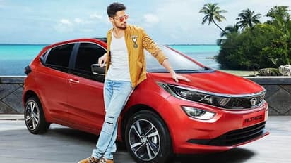 জন্মদিনে ভক্তদের স্পেশ্যাল উপহার দিলেন সিদ্ধার্থ, প্রকাশ্যে এল সেই ছবি