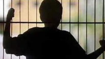 స్నేహితుడికి చెప్పు తగిలిందని గొడవ..చివరకు