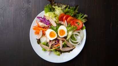 এই মরশুমে সুস্থ থাকতে, পাতে রাখুন এই স্যালাড